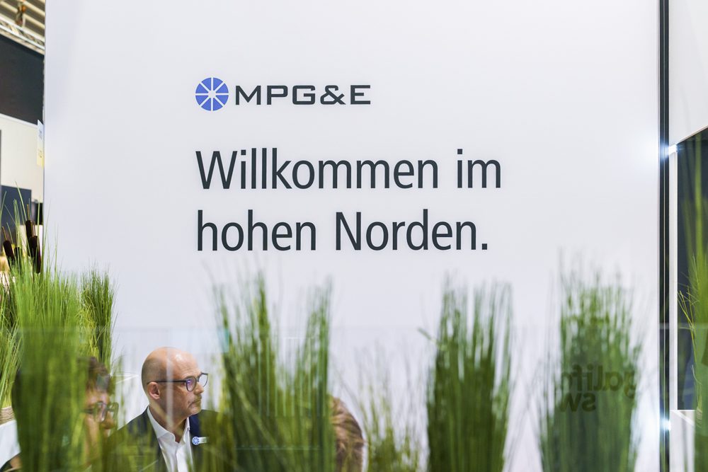 MPG&E Opti 26 photos web-85 Trade fair impression